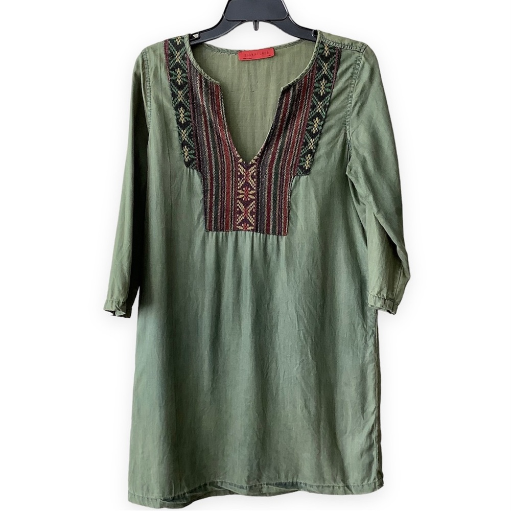 Signature 8 tapestry green shift dress